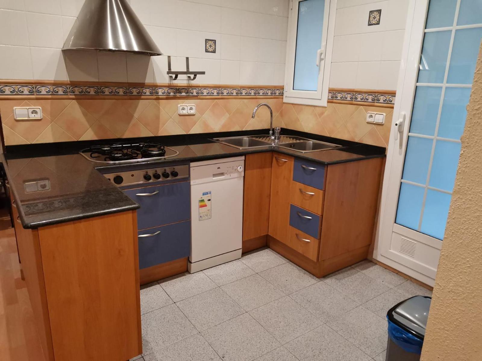 Offer Economic Apartment Barcelona — Fotos 3